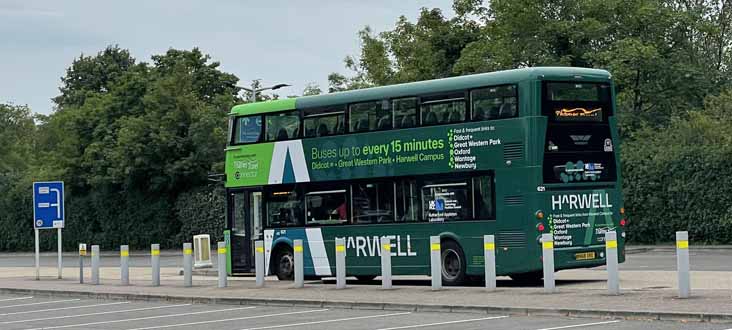 Thames Travel Harwell Connector Volvo B5TL Wright Streetdeck 621